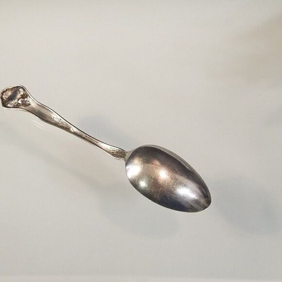 Dolly Madison 1911 Pattern Serving Spoon Silver Inlaid by Holmes & Edwards - Picture 7 of 10